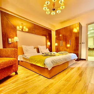 Royal With A Perfect View - Yamaluxe Apartament